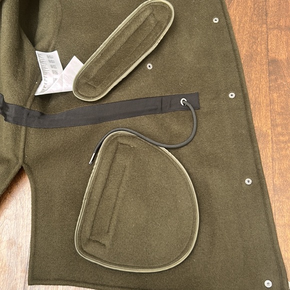 Maje wool blended coat with leather details. Military green color. Size 1. - Picture 9 of 16